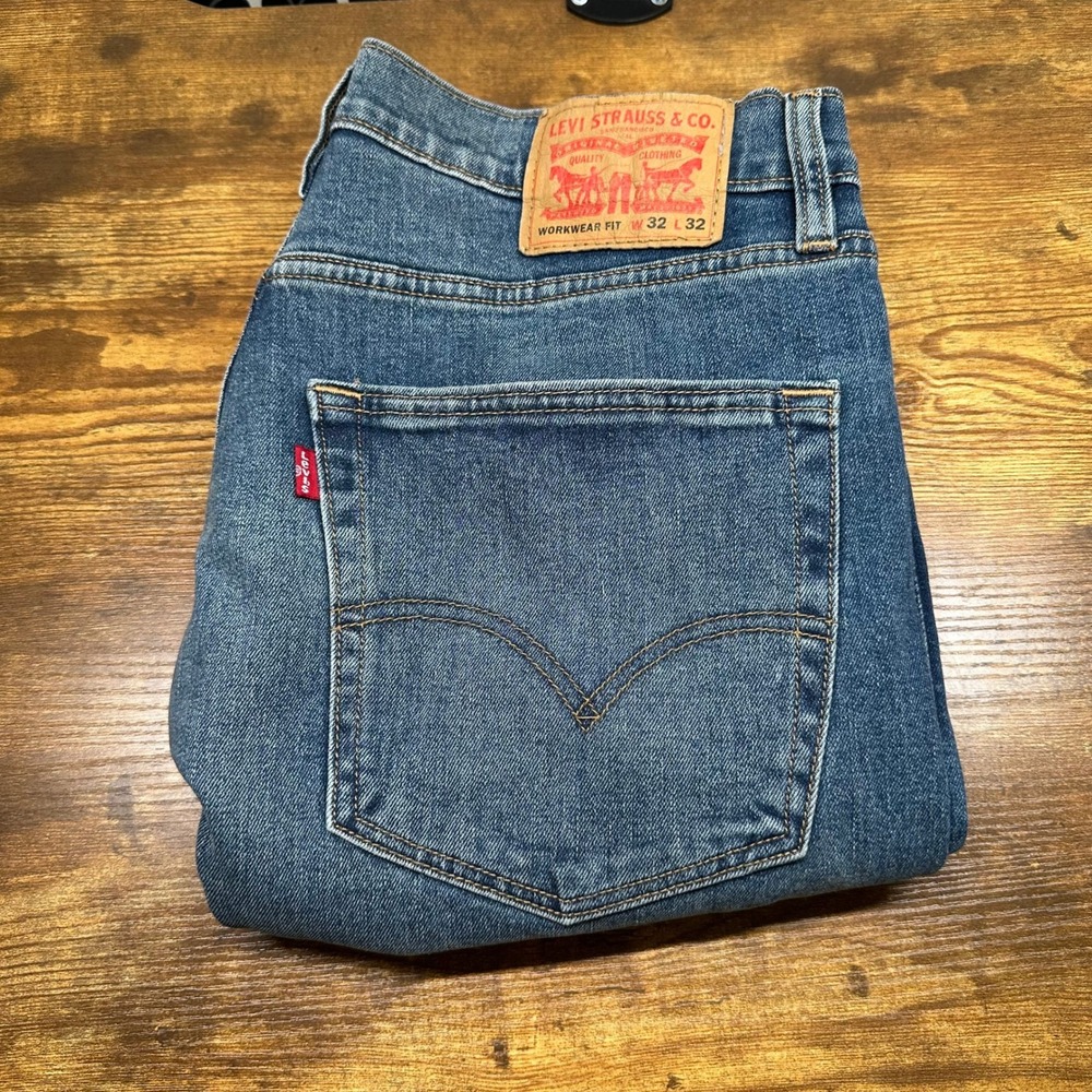 Levis Workwear Fit Mens Jeans 32x32 Medium Wash Blue Straight Leg Denim